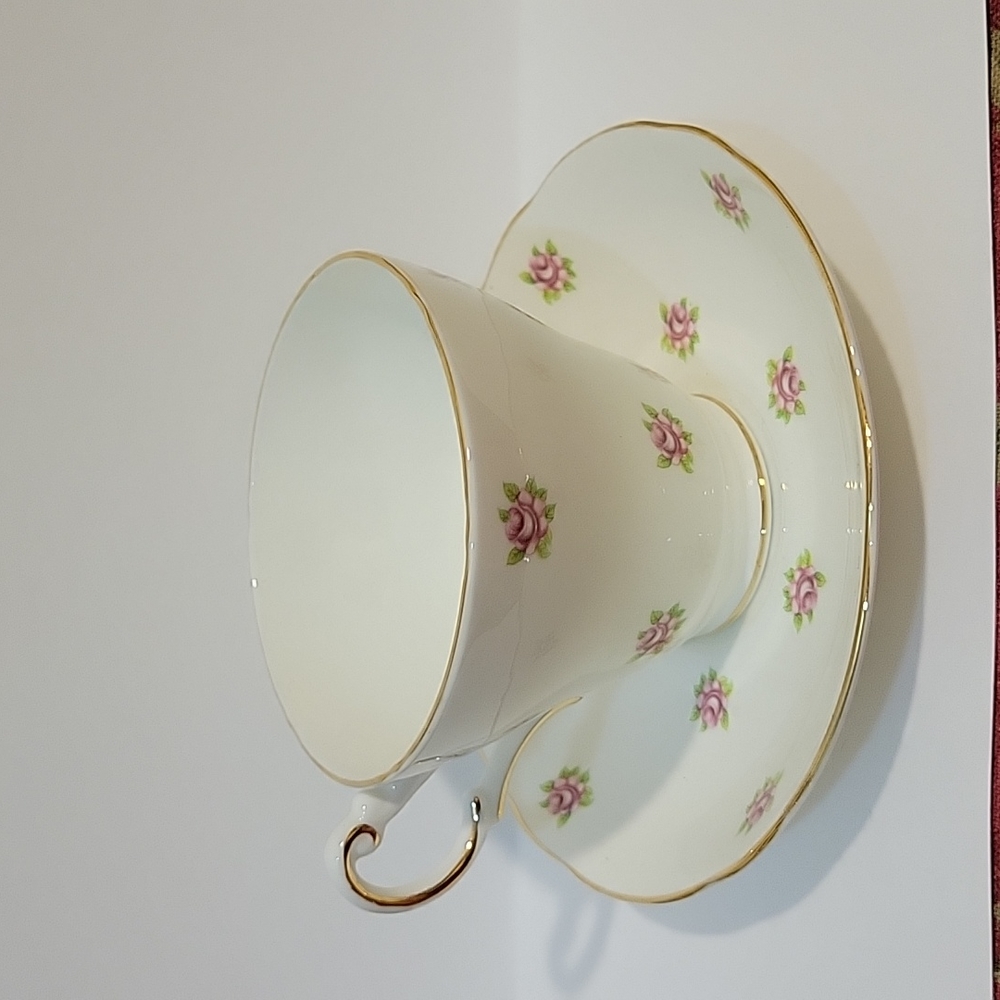 Vintage Regency English Bone China Teacup and Saucer Roses England